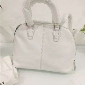 DKNY Donna Karan Signature